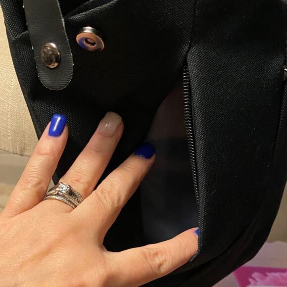 Black Canvas Unisex Crossbody Bag - Picture 6 of 11